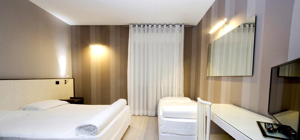 Hotel Incontro アリアーノ・イルピーノ エクステリア 写真